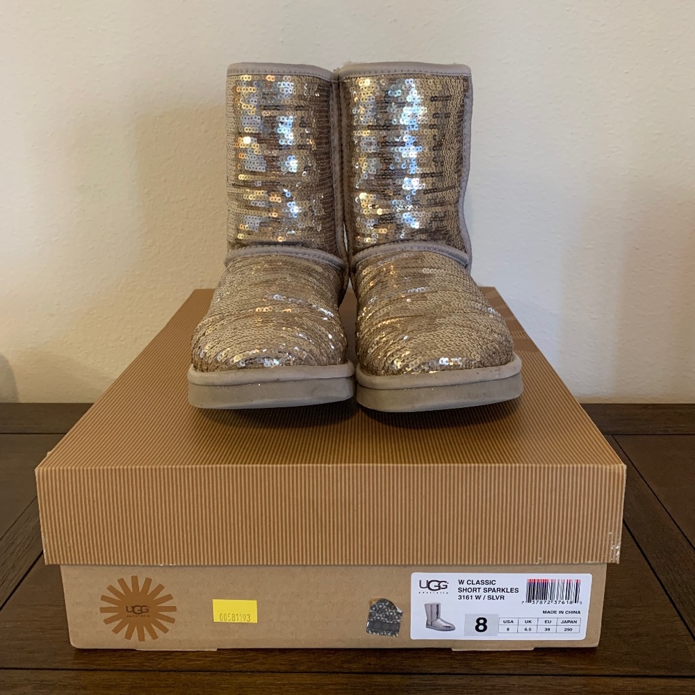 Ugg Boots, Silver Sequin, Women’s Size 8, Classic Short Sparkles